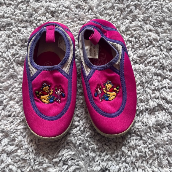 Vintage 90's Winnie the Pooh Water Shoes (Size 8C) - Picture 1 of 4